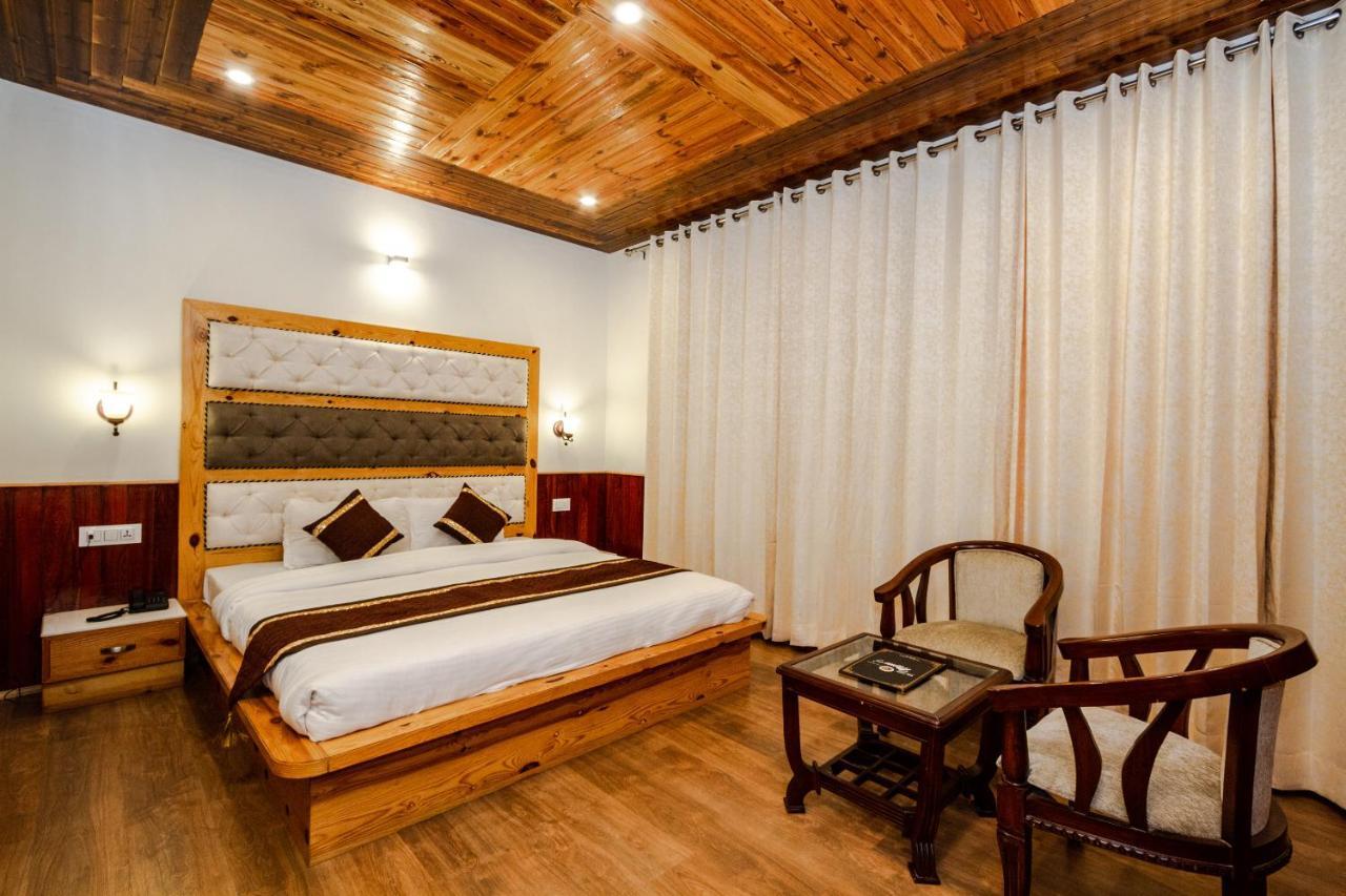 Vaibhav Regency Hotel มะนาลี ภายนอก รูปภาพ