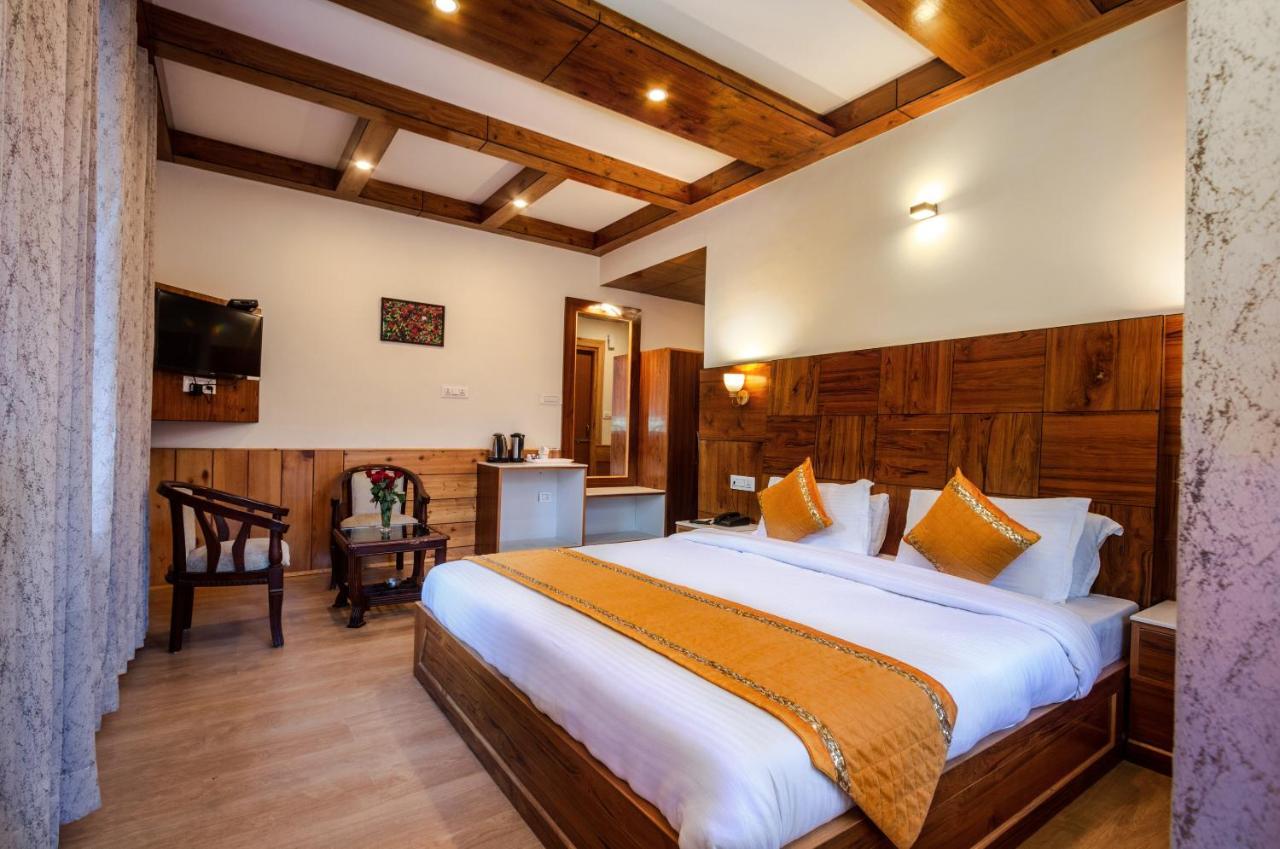 Vaibhav Regency Hotel มะนาลี ภายนอก รูปภาพ